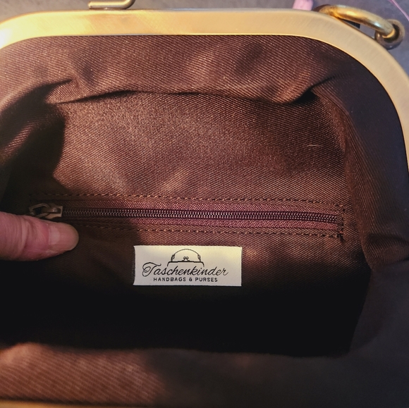 Tashenkender  LEATHER FRAME CROSSBODY BAG KISSLOCK - Picture 4 of 14